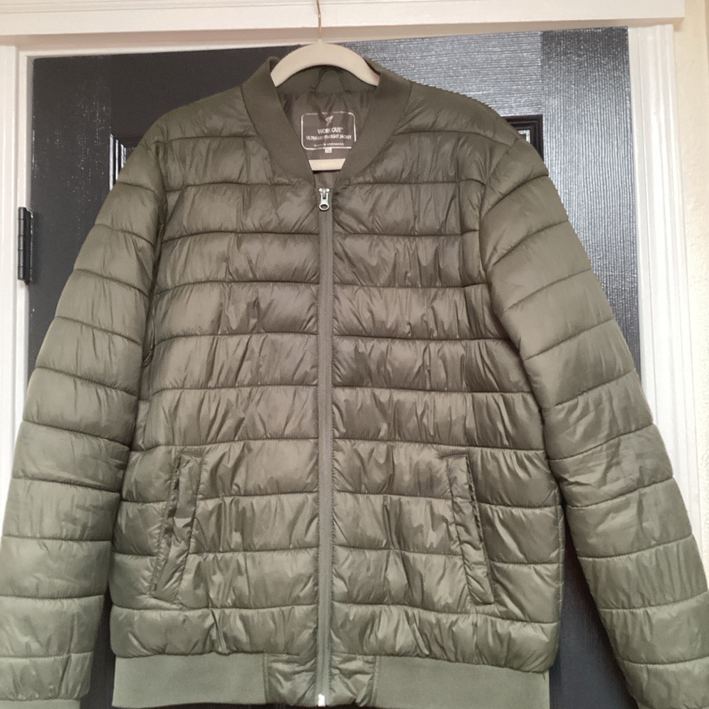 Work Out Men's Quilted Olive Green Bomber Jacket. 661